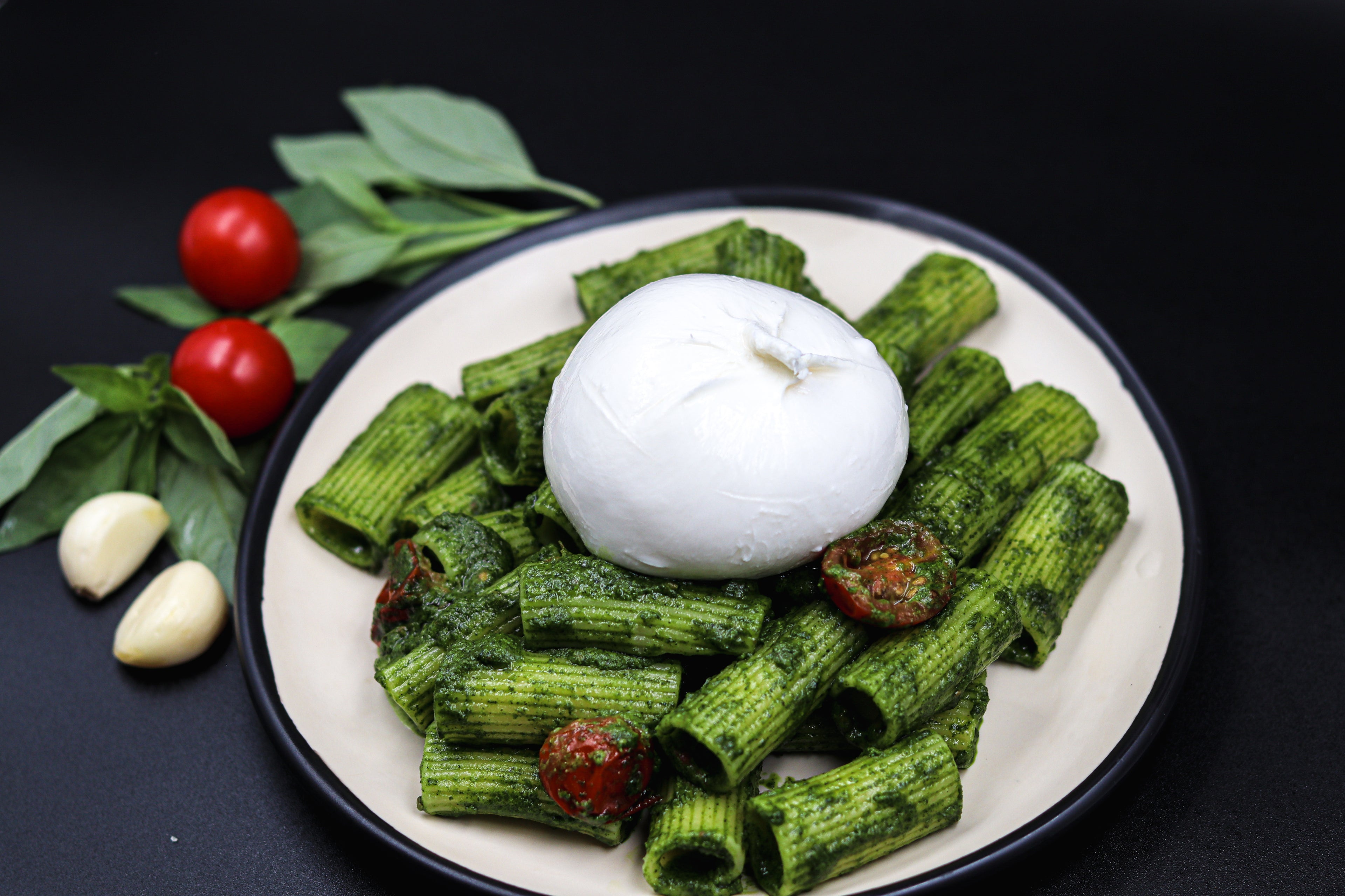 BURRATA PESTO & CHERRY TOMATOES